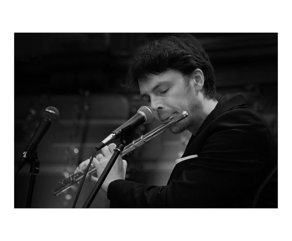 Paul Towndrow &ndash; saxofon, fl&eacute;tny, p&iacute;&scaron;ťaly